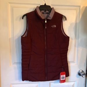 Maroon the north face vest NWT